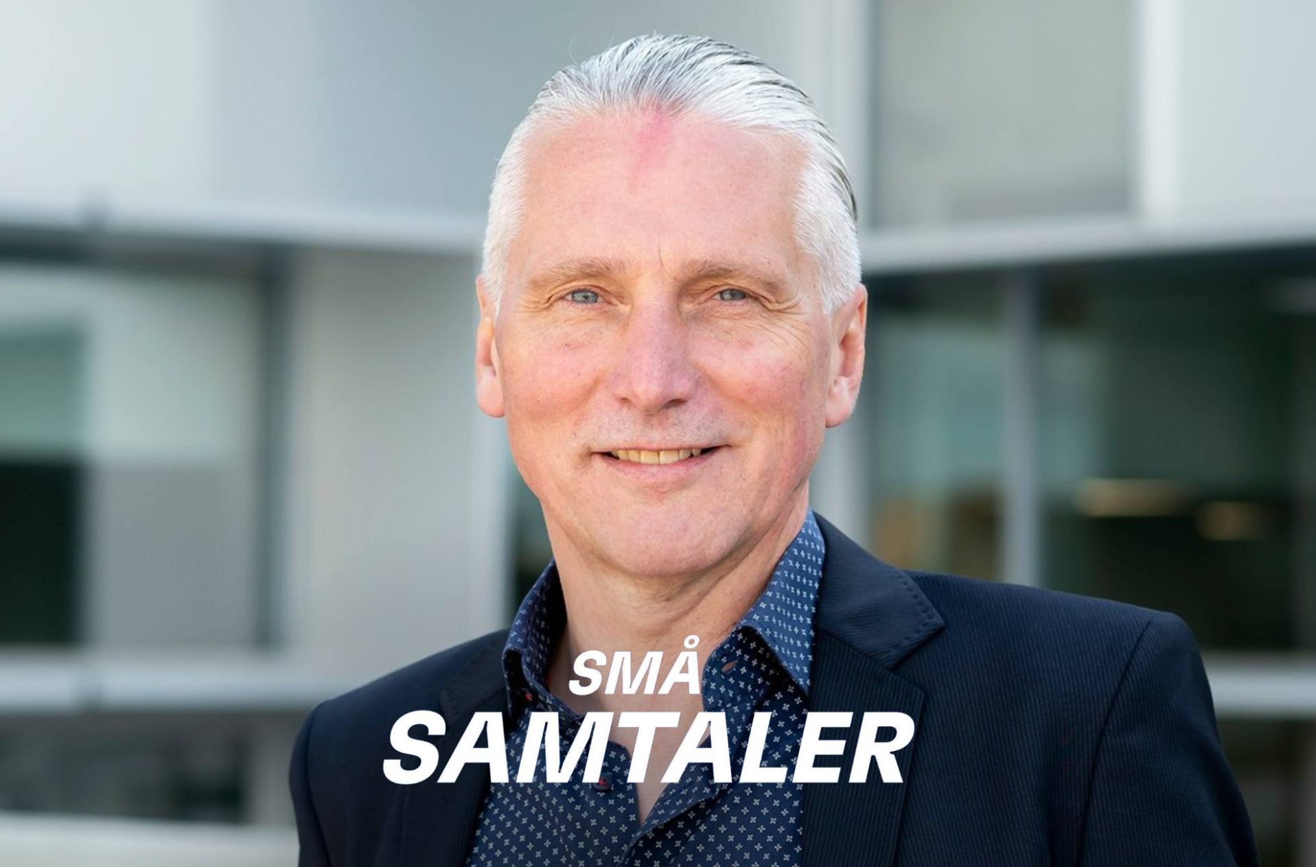 Roger-Buch-Smaa-Samtaler-til-topbanner_Soffi-Chanchira-Larsen-aspect-ratio-1917-1263
